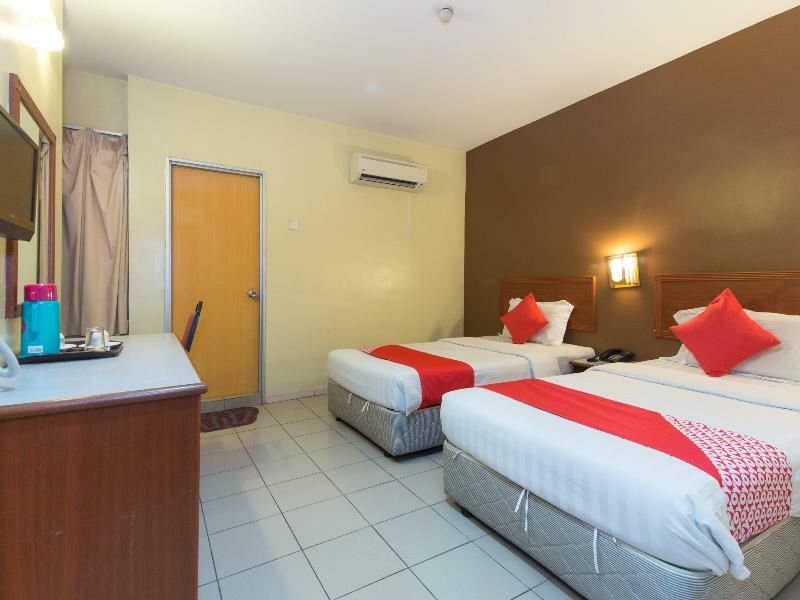 Oyo 472 Comfort Hotel 1 Klang Exterior photo